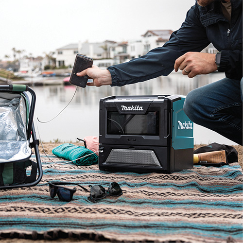 Four &agrave; micro-ondes sans fil 40 V Max XGT (outil seulement), 350 W/500 W, Noir/bleu Solutions industrielles ALPHA