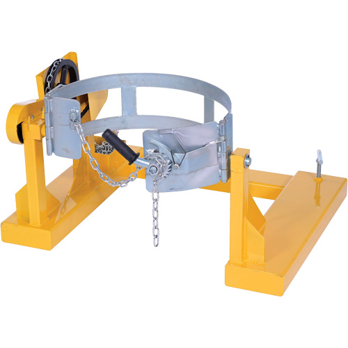 Porte-baril pour chariot &agrave; fourche, Pour 55 gal. US (45,8 gal imp&eacute;rial) Solutions industrielles ALPHA
