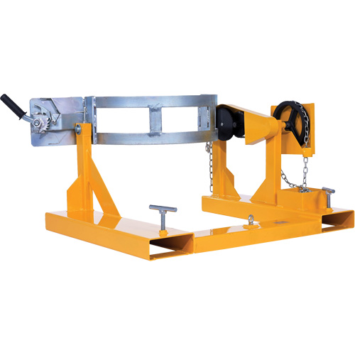 Porte-baril pour chariot &agrave; fourche, Pour 55 gal. US (45,8 gal imp&eacute;rial) Solutions industrielles ALPHA