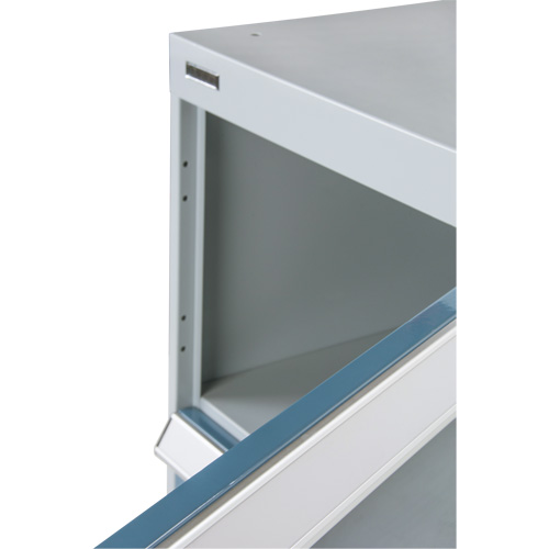 &eacute;tabli &agrave; deux portes sur pi&eacute;destal, 28" h x 18" l x 21" p Solutions industrielles ALPHA