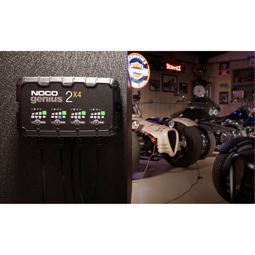 Genius&reg; 2X4 4-Bank, 8-Amp Battery Charger Solutions industrielles ALPHA