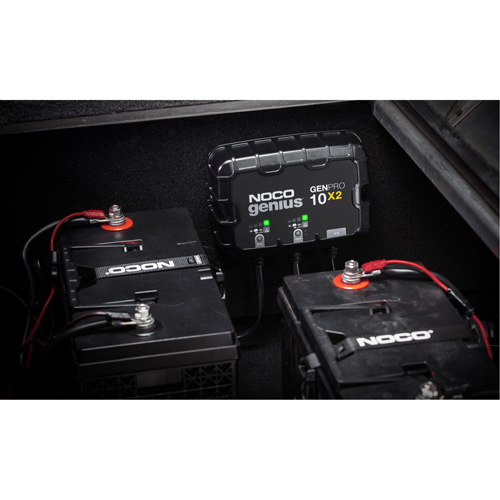 Chargeur de batterie embarqu&eacute; &agrave; 2 sorties de 20 amp&egrave;res GenPro10X2 Genius Solutions industrielles ALPHA