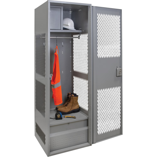 Casier pour &eacute;quipement avec porte, Acier, 24" la x 24" p x 72" h, Gris Solutions industrielles ALPHA
