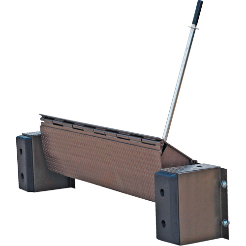 Mechanical Edge-O-Dock Leveler, 99" W, 72" Deck Width, 29" Span Solutions industrielles ALPHA