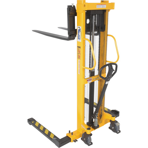 Manual Hydraulic Stacker, Hand Pump Operated, 2000 lbs. Capacity, 63" Max Lift Solutions industrielles ALPHA