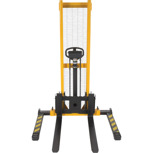 Manual Hydraulic Stacker, Hand Pump Operated, 2000 lbs. Capacity, 63" Max Lift Solutions industrielles ALPHA