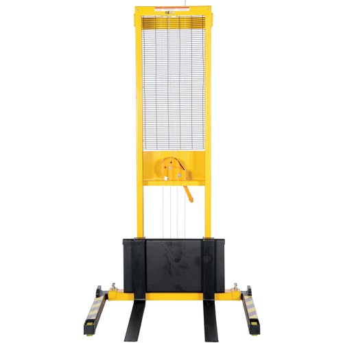 Manual Stacker, Hand Winch Operated, 770 lbs. Capacity, 60" Max Lift Solutions industrielles ALPHA