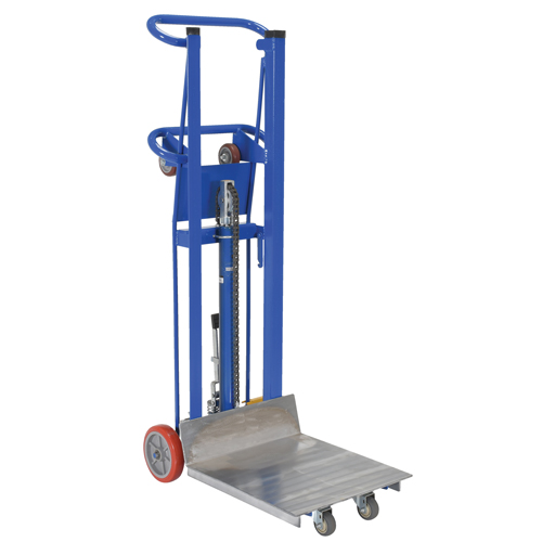 Gerbeur &agrave; plateforme hydraulique, M&eacute;canisme Pompe au pied, Capacit&eacute; de 750 lb, Levage max de 52" Solutions industrielles ALPHA