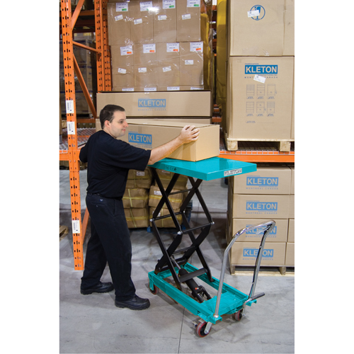 Heavy-Duty Hydraulic Scissor Lift Table, 27-1/2" L x 17-3/4" W, Steel, 330 lbs. Capacity Solutions industrielles ALPHA