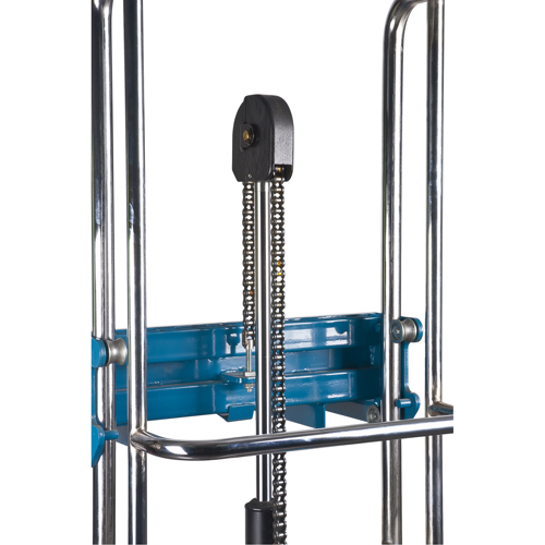 Hydraulic Platform Lift Stacker, Foot Pump Operated, 880 lbs. Capacity, 60" Max Lift Solutions industrielles ALPHA