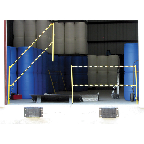 Safety Lift Gate, Single, 6' L x 42-5/8" H Expanded Solutions industrielles ALPHA