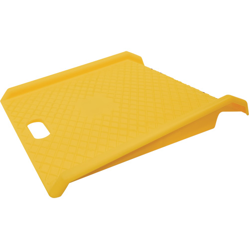 Rampe de trottoir portable en poly pour diable, Capacit&eacute; de 1000 lb, 27" la x 27" lo Solutions industrielles ALPHA