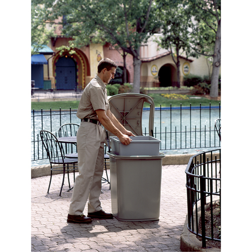 Untouchable&reg; Containers, Polyethylene, 35 US gal. Solutions industrielles ALPHA