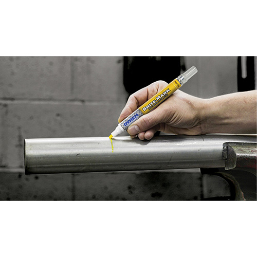 Marqueur de peinture avec pointe moyenne Brite-Mark, Liquide, Jaune Solutions industrielles ALPHA