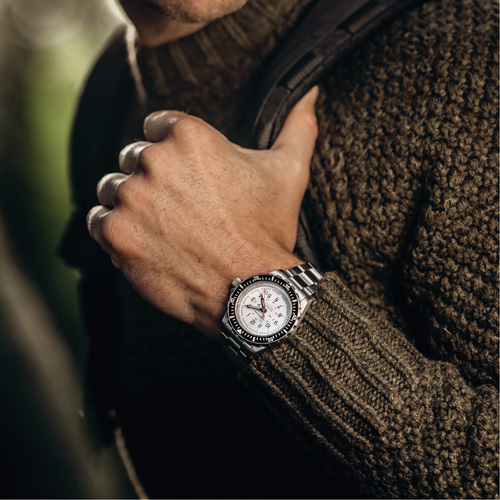 Arctic Edition Large Diver's Automatic GSAR Watch with Stainless Steel Bracelet, Digital, Battery Operated, 41 mm, Silver Solutions industrielles ALPHA