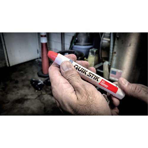 Quik Stik&reg; Twist-Up Paint Markers, Solid Stick, White Solutions industrielles ALPHA