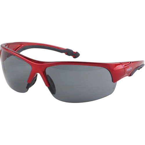 Lunettes de s&eacute;curit&eacute; s&eacute;rie Z1900, Lentille Grise/fum&eacute;e, Anti-&eacute;gratignures, R&eacute;pond ou surpasse la norme CSA Z94.3 Solutions industrielles ALPHA