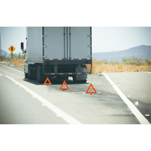 Ensemble de r&eacute;flecteurs triangulaires Solutions industrielles ALPHA