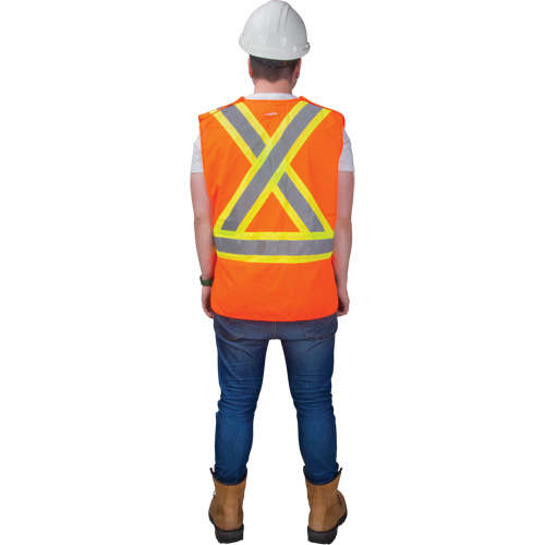 CSA-Compliant High-Visibility Surveyor Vest, High Visibility Orange, Medium, Polyester Solutions industrielles ALPHA