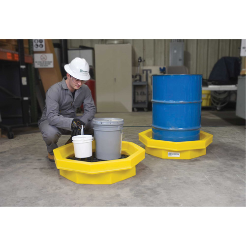 Ultra-Drum Tray sans grille, 32" lo x 32" la x 8,1" h, Cap. de d&eacute;versement 22,8 gal. US Solutions industrielles ALPHA