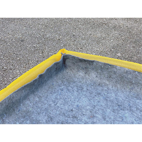 Tampon Ultra-Filter grand, Capacit&eacute; 3,3 gal. US, 5' la x 4' lo x 3" h, Paroi en mousse Solutions industrielles ALPHA