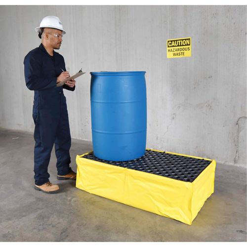 Ultra-Spill Pallet flexible, 2 barils, Capacit&eacute; de d&eacute;versement 66 gal. US, 48" x 24" x 14" Solutions industrielles ALPHA