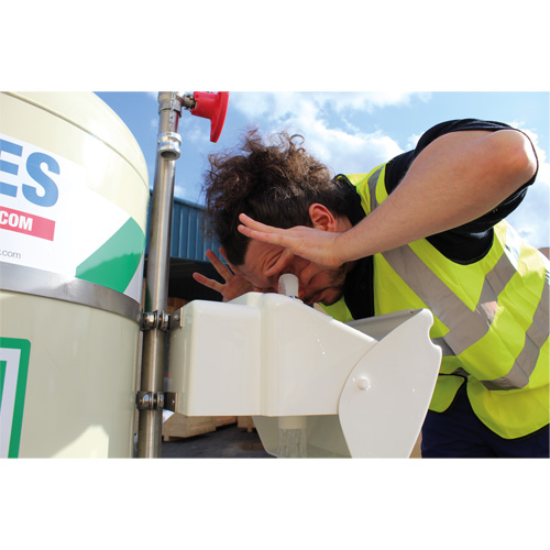 Douche d'urgence mobile et ind&eacute;pendant avec douche oculaire et faciale, Capacit&eacute; 30 gal., Conformit&eacute; Aucune Solutions industrielles ALPHA