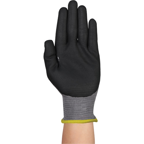 Gants r&eacute;sistants &agrave; la coupe HYFLEX 11-584, Taille 5/2T-petit, Calibre 21, Rev&ecirc;tement Mousse de nitrile, Enveloppe en PEHP/Intercept, ASTM ANSI niveau A6/EN 388 niveau F Solutions industrielles ALPHA