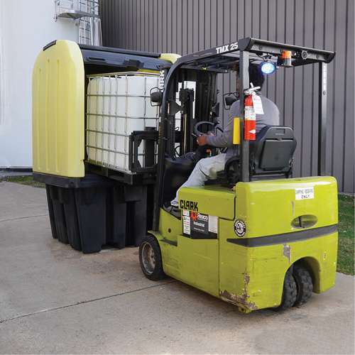 Yellow Roll Top Hardcover Spill Pallet, 65" L x 65" W x 101" H, 5000 lbs. Load Capacity Solutions industrielles ALPHA