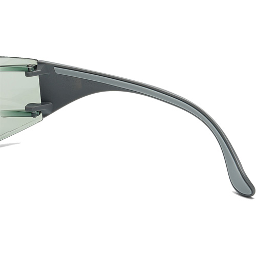 Lunettes de s&eacute;curit&eacute; Adapt Lite, Lentille Int&eacute;rieur/ext&eacute;rieur, Antibu&eacute;e/Anti-&eacute;gratignures, ANSI Z87+/R&eacute;pond ou surpasse la norme CSA Z94.3 Solutions industrielles ALPHA