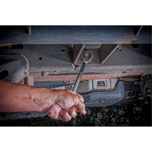 90-Tooth Reversible Ratcheting Wrench, 12 Point, 1/2", Chrome/Polished Finish Solutions industrielles ALPHA
