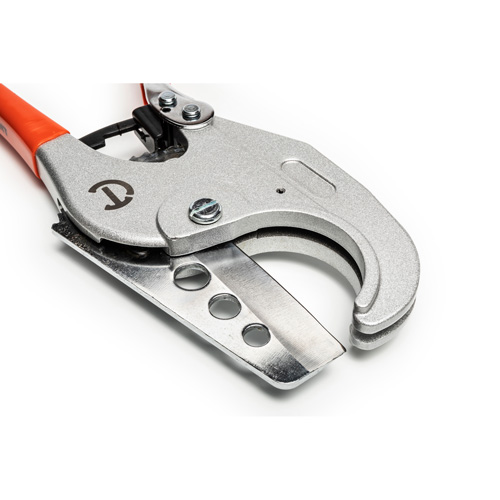 Ratcheting PVC Pipe Cutter with Dipped Grips, 1/4"- 2-3/8" Capacity Solutions industrielles ALPHA