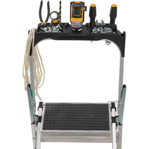 &eacute;chelle escabeau avec roues pivotantes, 3 marches, 34" x 22" x Hauteur 50,75" Solutions industrielles ALPHA