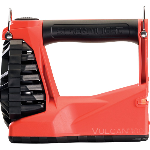 Syst&egrave;me de lanterne multifonctionnelle 180 Vulcan avec support pour v&eacute;hicule, DEL, 1200 lumens, 5.75 hres de fonctionnement, piles Rechargeable, Compris Solutions industrielles ALPHA