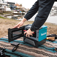 Four &agrave; micro-ondes sans fil 40 V Max XGT (outil seulement), 350 W/500 W, Noir/bleu Solutions industrielles ALPHA