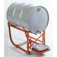 Support de baril avec plateau d'&eacute;gouttage, Capacit&eacute; de 55 gal. US (45 gal. imp.), Charge max. de 600 lb/272 kg Solutions industrielles ALPHA