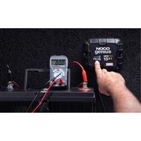 Genius&reg; GenPro10X1 1-Bank, 10-Amp On-Board Battery Charger Solutions industrielles ALPHA