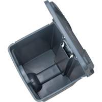 Step-On Garbage Can, Plastic, 12 US gal. Capacity Solutions industrielles ALPHA