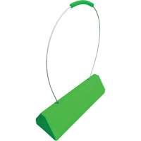Cale de roue pour avion Checkers Safety SafeRay avec poign&eacute;e &agrave; c&acirc;ble ergonomique, Ur&eacute;thane, Vert fluorescent, 24" la x 8" p x 6" h Solutions industrielles ALPHA