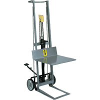 Gerbeur hydraulique &agrave; plateforme, M&eacute;canisme Pompe au pied, Capacit&eacute; de 400 lb, Levage max de 40" Solutions industrielles ALPHA