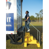 Industrial Step Stool, 4 Steps, 43" x 22-1/2" x 66" High Solutions industrielles ALPHA