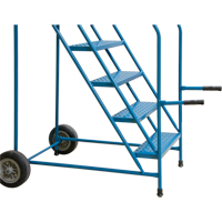 Escabeau roulant avec rails pour acc&egrave;s &agrave; une remorque, 4 marches, Largeur de la marche 22", Hauteur de la plateforme 37", Acier Solutions industrielles ALPHA