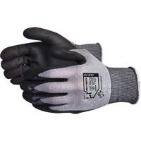 Gants en nylon Dexterity, 6, R&ecirc;vetement Nitrile, Calibre 13, Enveloppe en Nylon Solutions industrielles ALPHA