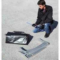Ultra-275 Containment Sump&reg; Flexible Fuel Tank Container without Drain, 102" L x 48" W, 400 US gal. Capacity Solutions industrielles ALPHA