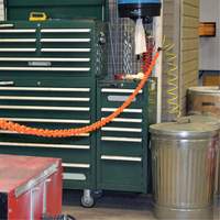 Ensemble de barri&egrave;re &agrave; chaîne magn&eacute;tique pour l'entrep&ocirc;t, Orange, Maillon de 2", 15' de long Solutions industrielles ALPHA