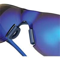 Lunettes de s&eacute;curit&eacute; Adapt Lite, Lentille Miroir bleu, Antibu&eacute;e/Anti-&eacute;gratignures, ANSI Z87+/R&eacute;pond ou surpasse la norme CSA Z94.3 Solutions industrielles ALPHA