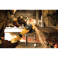 Meuleuse &agrave; angle avec interrupteur &agrave; g&acirc;chette, 6", 120 V, 13 A, 9000 Tr/min Solutions industrielles ALPHA