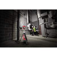Tour d'&eacute;clairage &agrave; puissance double M18 Rocket, DEL, 2500 lumens, Boîtier en Aluminium Solutions industrielles ALPHA
