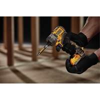 Trousse de tournevis &agrave; moteur sans balai Xtreme, 1/4", 12 V, 200 UWO couple max., Lithium-ion bloc-pile Solutions industrielles ALPHA