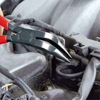 Pince &agrave; bec long de 8" avec angle de sans couteau Solutions industrielles ALPHA